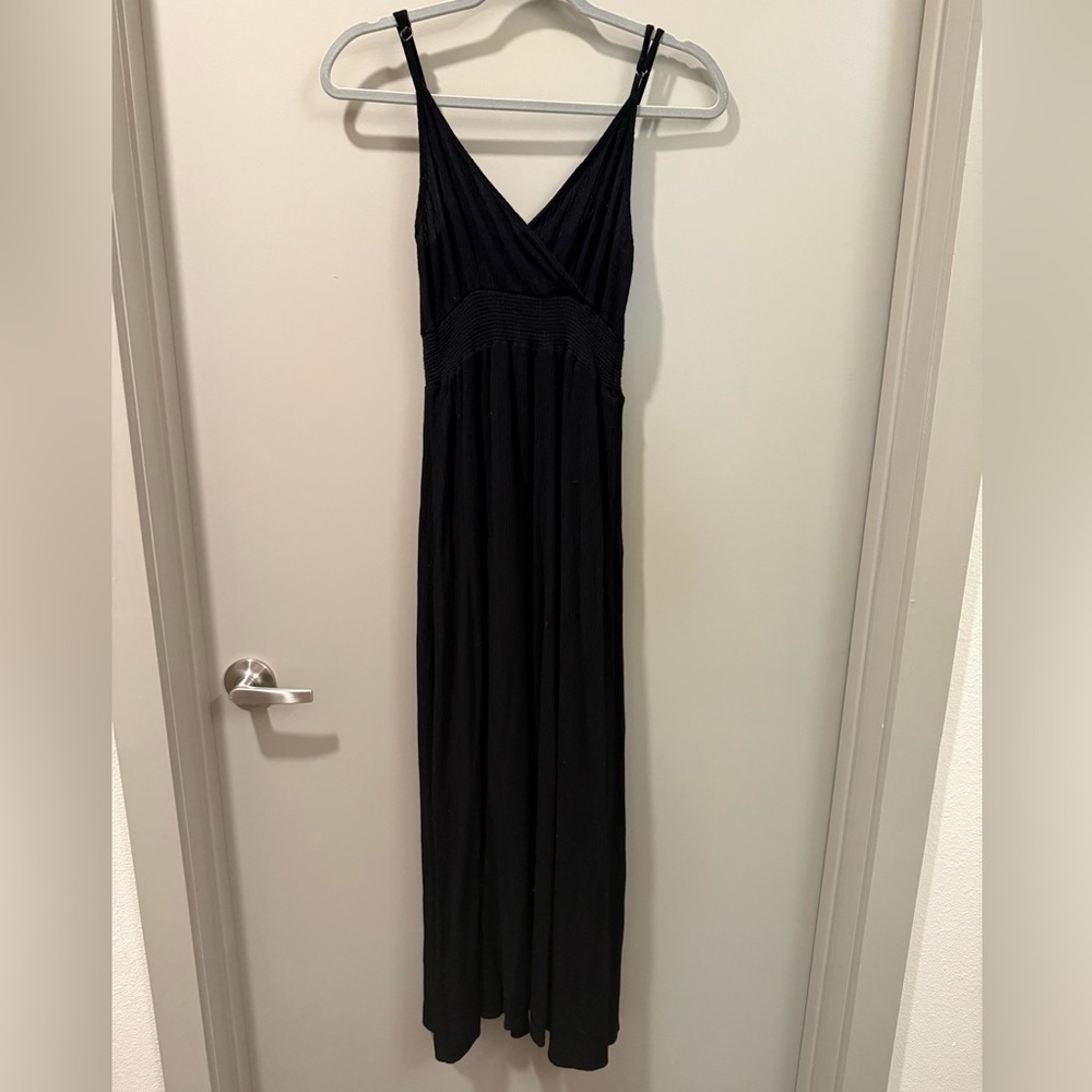 West Kei Black Maxi Dress V-Neckline fits sizes 0-4